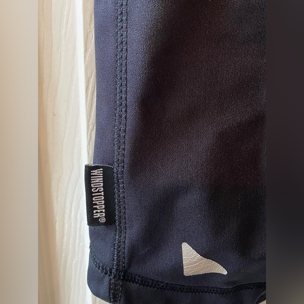 Mountain HardWear Vest - Picture 11 of 13